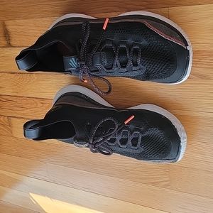 Curry Flow 8 basketball shoes